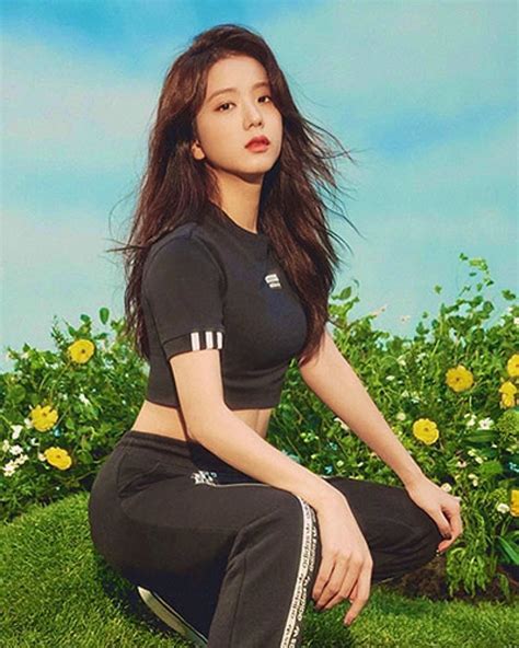 jisoo hottest|jisoo legs.